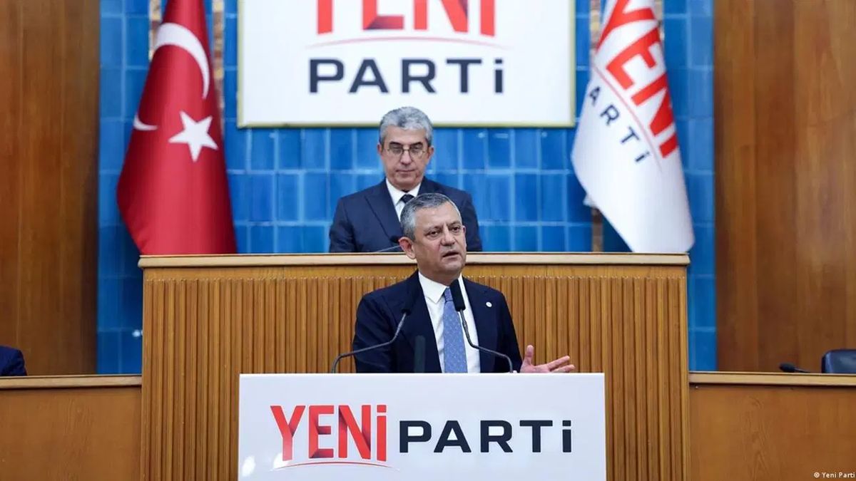 YENİ Parti'nin bağış kampanyasında bir haftada 283 milyon 296 bin lira toplandı — Cumhuriyet haberinde yayımlanan fotoğraf