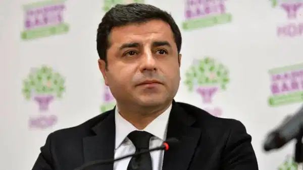 YENİ Parti ve DEM Parti arasında komisyonda Demirtaş gerginliği — Cumhuriyet — Son Dakika haberinde yayımlanan fotoğraf