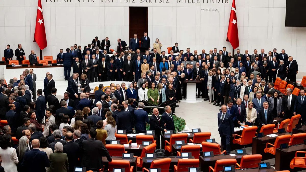Çerçeve yasa oylamasında YENİ Parti'den 35 evet, 54 ret oyu çıktı — Cumhuriyet — Son Dakika haberinde yayımlanan fotoğraf