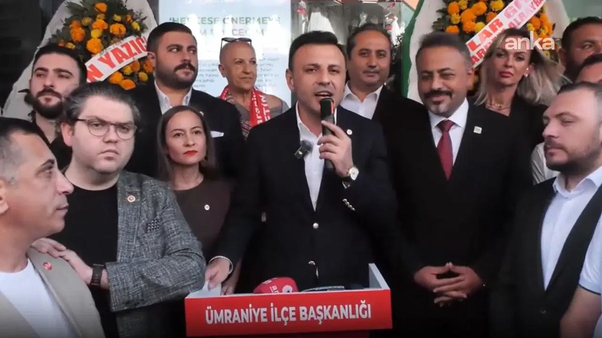 YENİ Parti'nin İstanbul'daki ilk ilçe başkanlığı Ümraniye'de açıldı — Cumhuriyet — Son Dakika haberinde yayımlanan fotoğraf