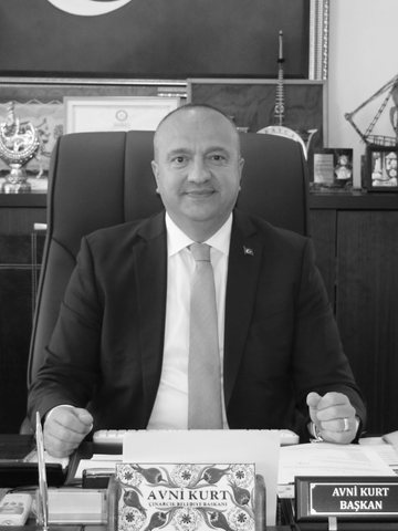 Avni Kurt portresi